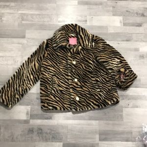 Katespade animal print coat with pearl buttons💖💕